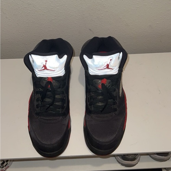Jordan 5 Retro Satin Bred - Picture 2 of 7